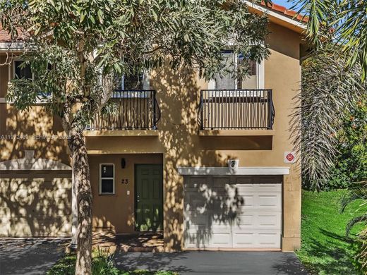 Stadthaus in Hallandale Beach, Broward County