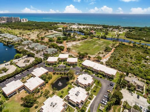 Residential complexes in Jupiter, Palm Beach