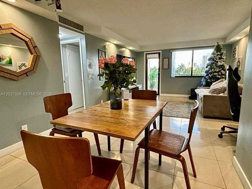 Residential complexes in Hallandale, Broward County