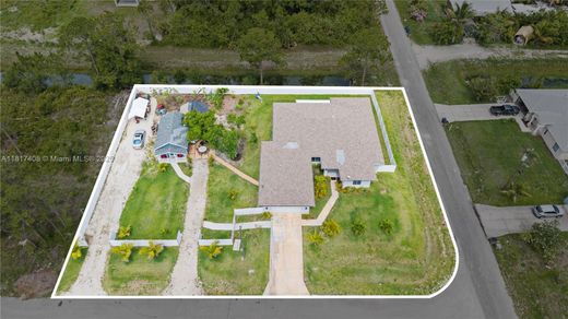 Villa en Lehigh Acres, Lee County
