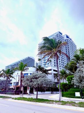 Residential complexes in Fort Lauderdale, Broward County