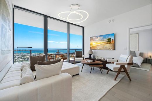Residential complexes in Miami Beach, Miami-Dade