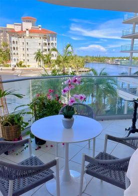 Жилой комплекс, Aventura, Miami-Dade County