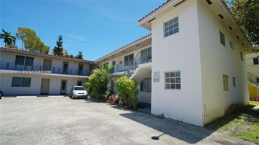 Kamienica w Coral Gables, Miami-Dade County