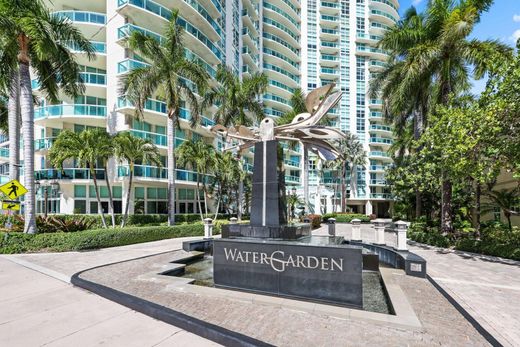Residential complexes in Fort Lauderdale, Broward County