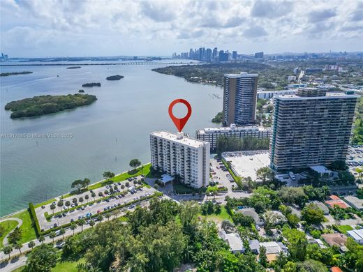 Complesso residenziale a Miami, Miami-Dade County
