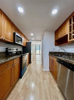 Residential complexes in Plantation, Broward County