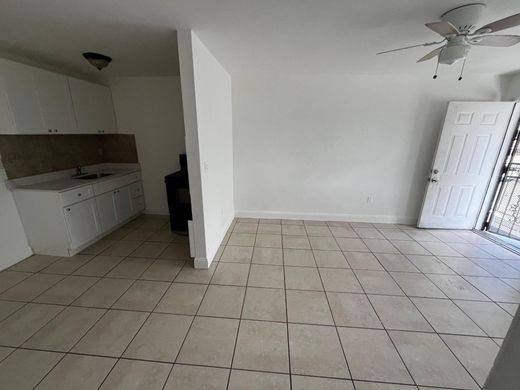 Residential complexes in Miami, Miami-Dade