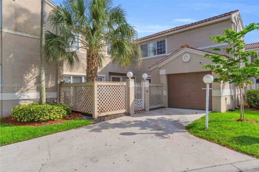 Townhouse in Cooper City, Broward County