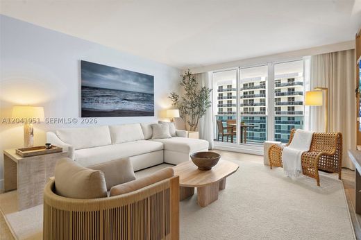 Residential complexes in Miami Beach, Miami-Dade