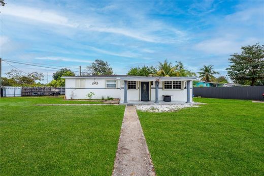 Villa en North Miami, Miami-Dade County