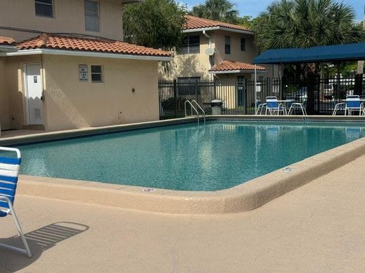 Residential complexes in Coral Springs, Broward County