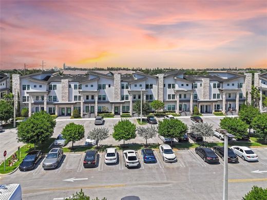Residential complexes in Doral, Miami-Dade