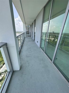 Residential complexes in Sunrise, Broward County