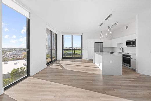 Complexes résidentiels à Hallandale Beach, Comté de Broward