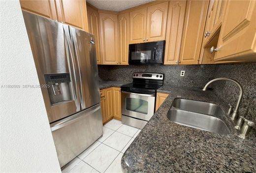 Complesso residenziale a Hialeah, Miami-Dade County