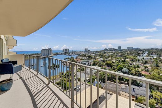 Residential complexes in Fort Lauderdale, Broward County