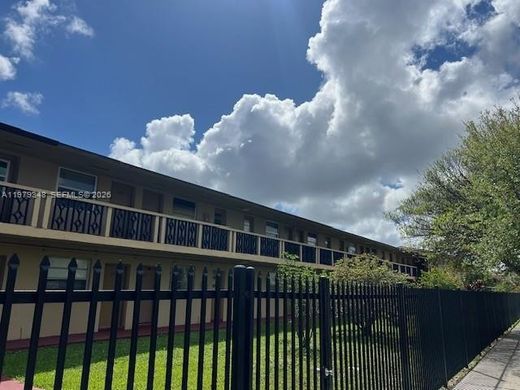 Wohnkomplexe in Miami, Miami-Dade County