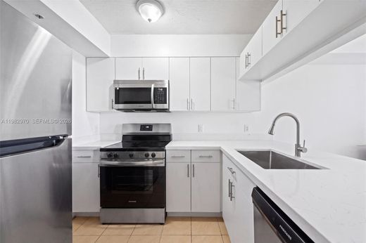 Residential complexes in Miami, Miami-Dade