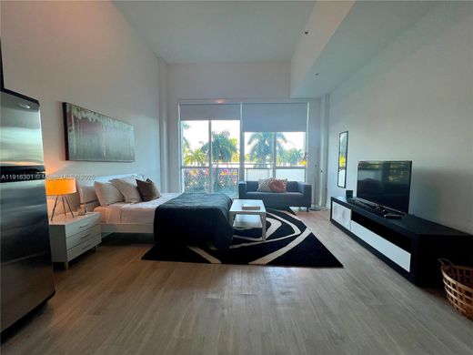 ‏בניין ב  מיאמי, Miami-Dade County