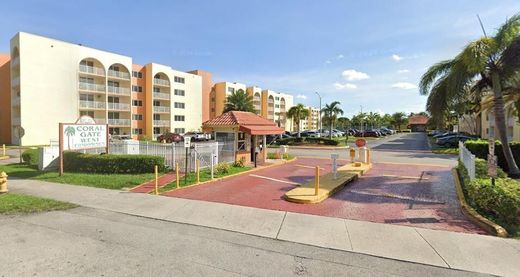 Residential complexes in Hialeah, Miami-Dade