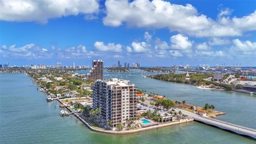 Residential complexes in Miami Beach, Miami-Dade