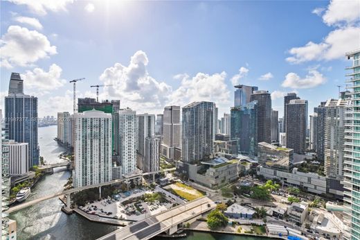 Kamienica w Miami, Miami-Dade County