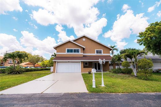 Villa in Pembroke Pines, Broward County