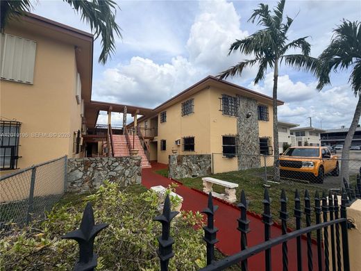 Residential complexes in Miami, Miami-Dade
