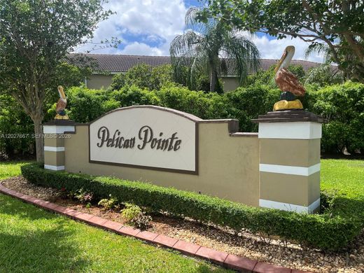 Casa di città a Pembroke Pines, Broward County