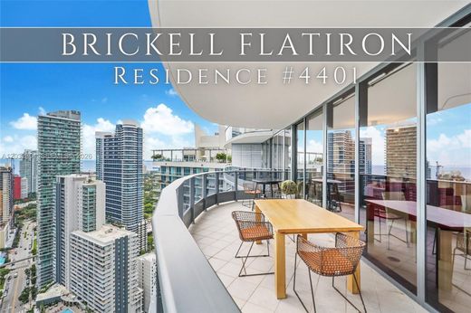 Komplex apartman Miami, Miami-Dade County