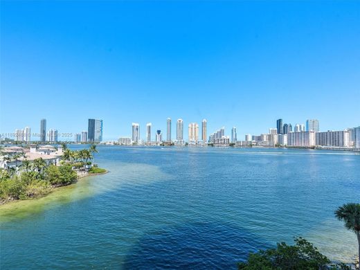 Residential complexes in Aventura, Miami-Dade