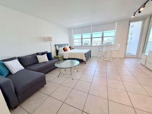 Residential complexes in Miami Beach, Miami-Dade