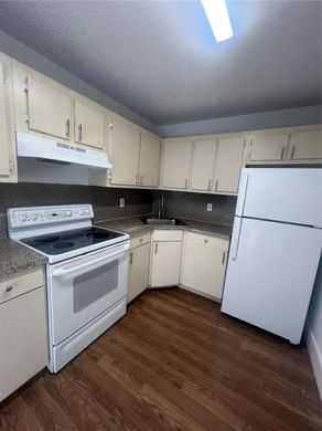 Residential complexes in Hialeah, Miami-Dade