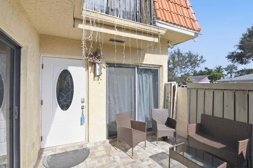 Residential complexes in Coral Springs, Broward County