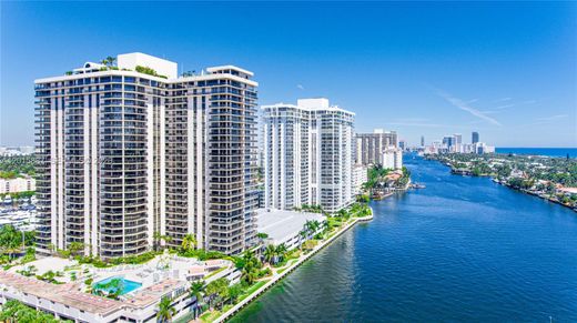 Residential complexes in Aventura, Miami-Dade