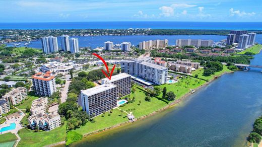 Residential complexes in North Palm Beach, Palm Beach