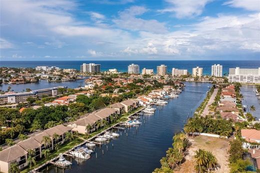 Residential complexes in Delray Beach, Palm Beach