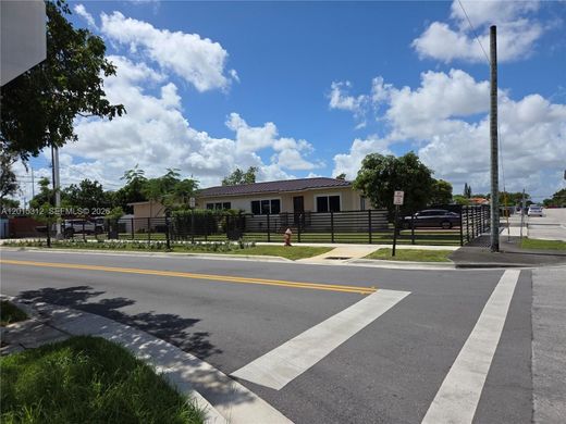 Residential complexes in Hialeah, Miami-Dade