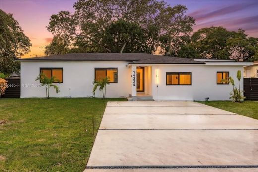 Villa in North Miami, Miami-Dade