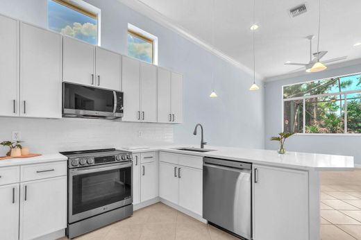 Villa Port Saint Lucie, Saint Lucie County