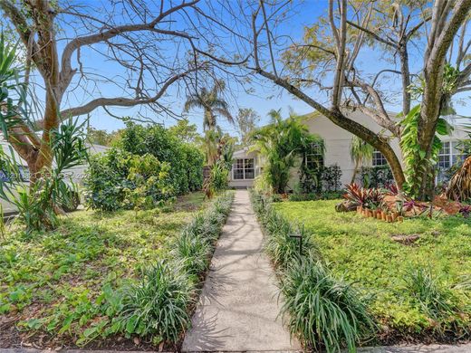 Villa in Hallandale, Broward County