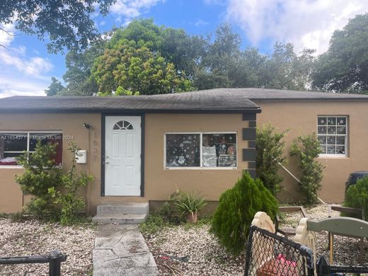 Villa in Miami Heights Trailer Park, Miami-Dade County