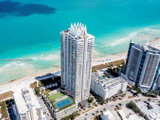 Residential complexes in Miami Beach, Miami-Dade