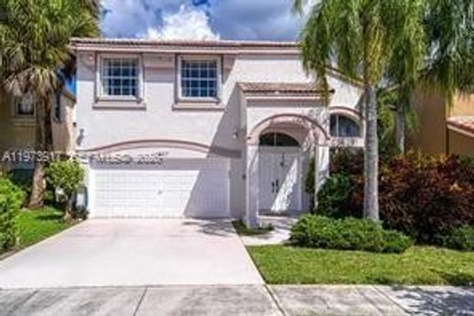 Villa - Pembroke Pines, Broward County