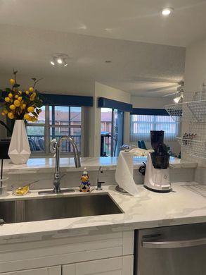 Residential complexes in Pembroke Pines, Broward County