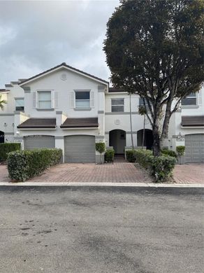 Townhouse - Doral, Miami-Dade County