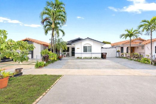 Villa - Hialeah, Miami-Dade County