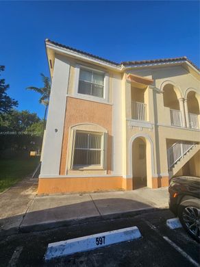Residential complexes in Homestead, Miami-Dade