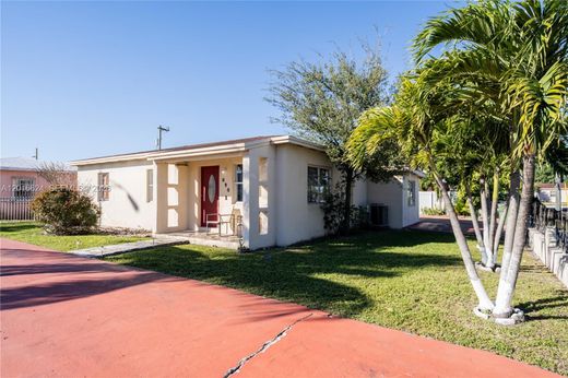 Villa Hialeah, Miami-Dade County